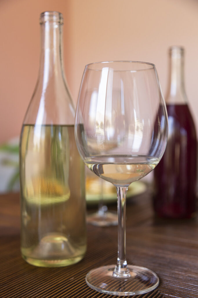 New Vintages! 2022 Three Feathers Wines for pre-release.  Oregon Pinot Gris, Three Feathers Pinot POP, sparkling Pinot Noir, barrel tasting, tasting notes